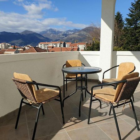 טיווט Apartments Jadran מראה חיצוני תמונה