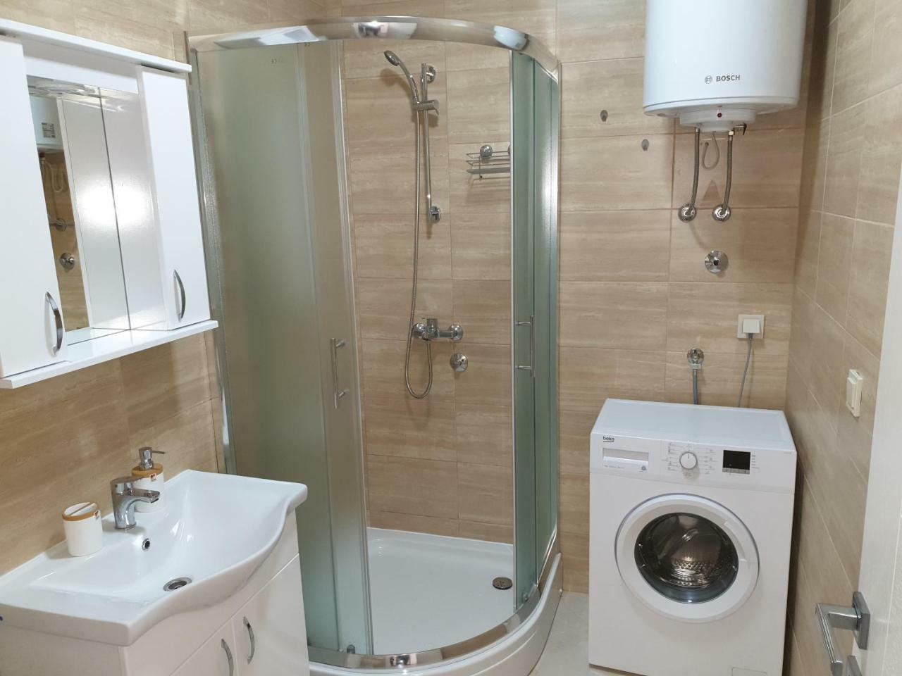 טיווט Apartments Jadran מראה חיצוני תמונה