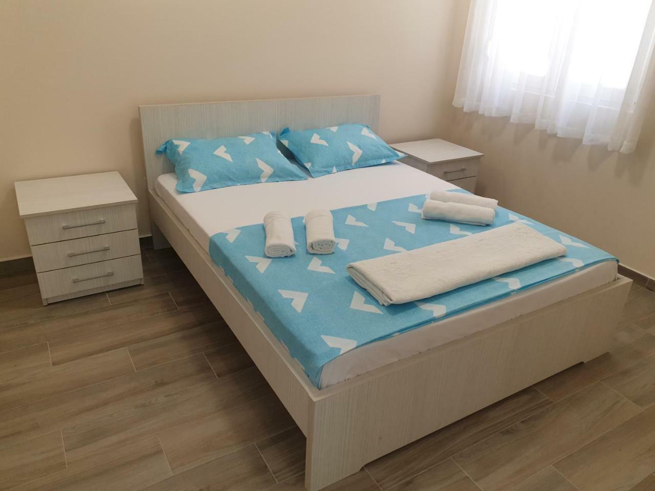 טיווט Apartments Jadran מראה חיצוני תמונה